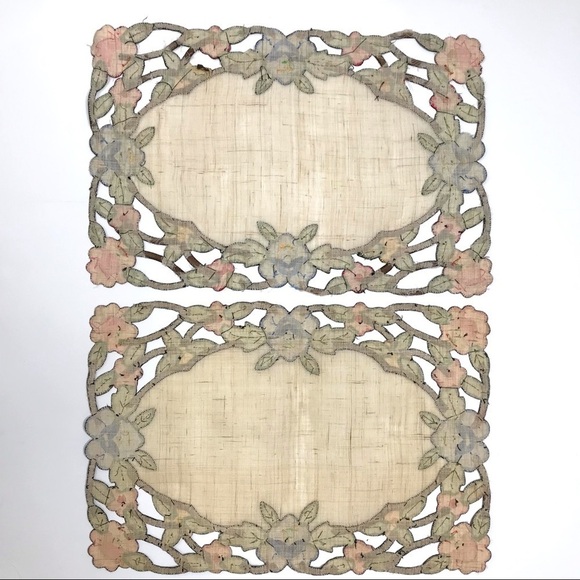 Vintage 9 PC Set Floral Hand Embroidered Scalloped Linen Table Runner Place Mats - Picture 9 of 16